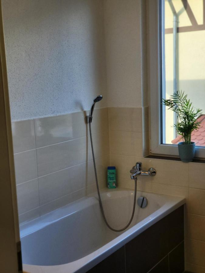 Modernes Behagliches Haus Mit Kamin, Terrasse Und Garten Magdeburk Exteriér fotografie