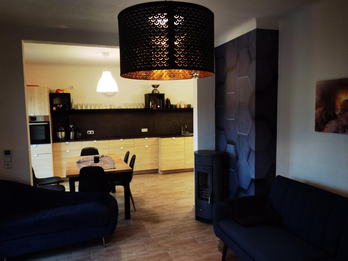 Modernes Behagliches Haus Mit Kamin, Terrasse Und Garten Magdeburk Exteriér fotografie