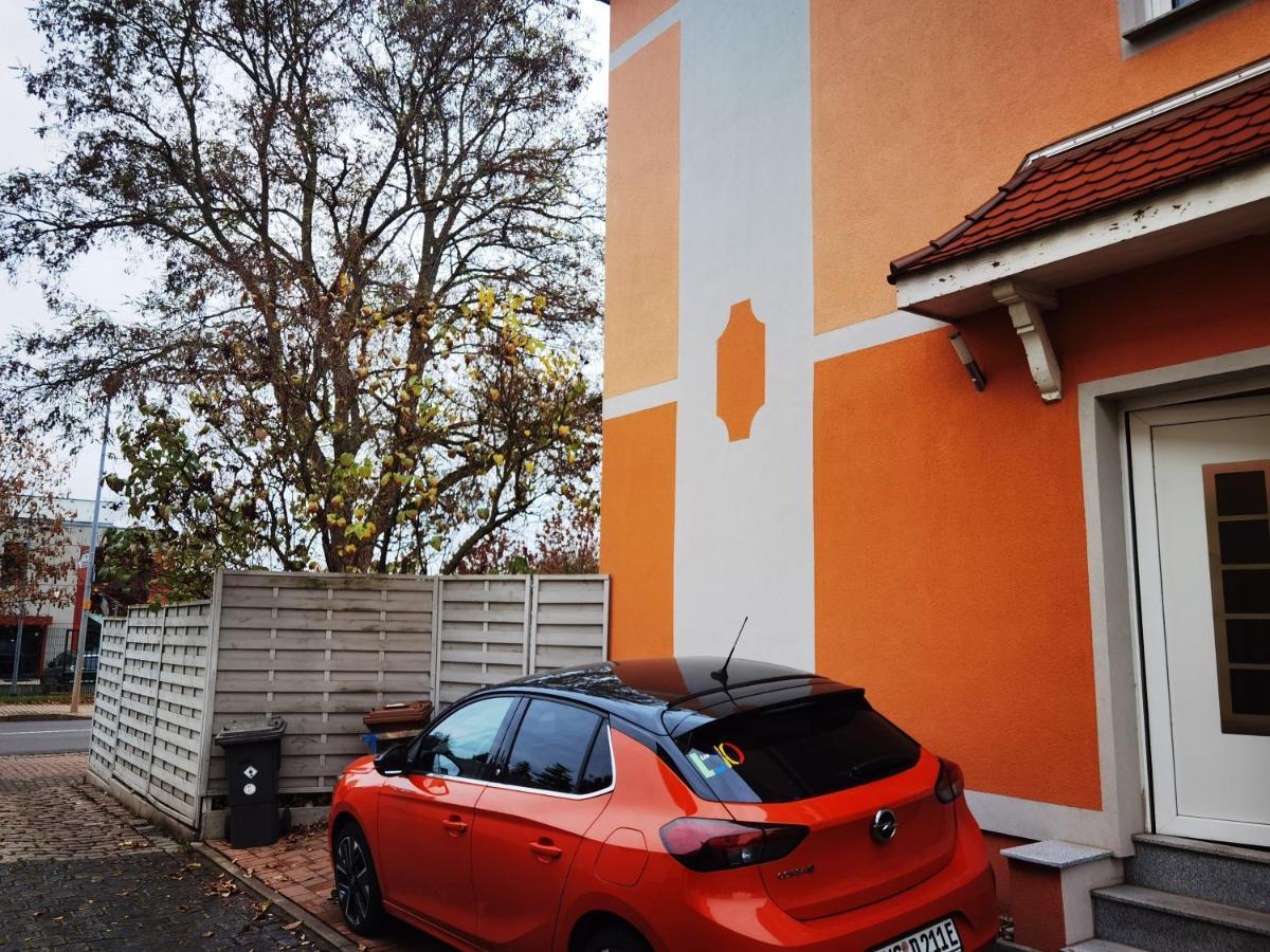 Modernes Behagliches Haus Mit Kamin, Terrasse Und Garten Magdeburk Exteriér fotografie